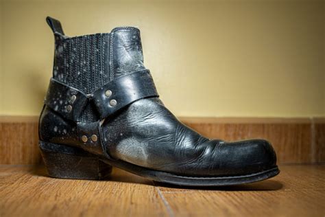 fake water damage on leadeher shoes|real leather soaked water.